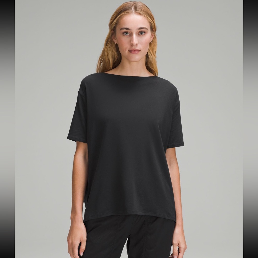 LIKE NEW! Lululemon Back in Action Short-Sleeve Shirt - Sz 12, Black